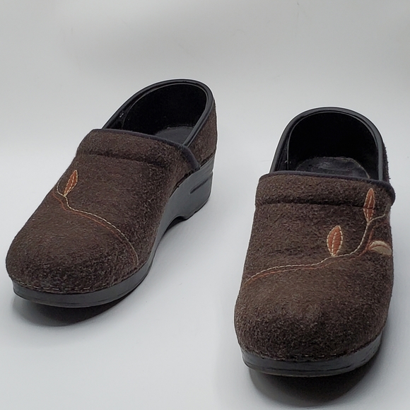 Dansko Felt Leaf Pattern Clog size 39 US 8.5 / 9 - Picture 5 of 15